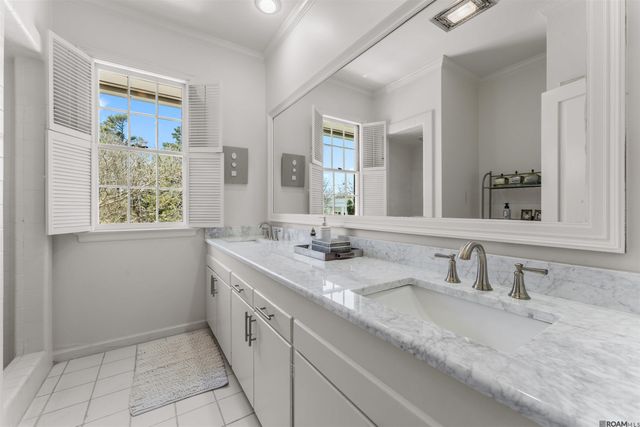 3100 Fairway Dr, Baton Rouge, LA 70809