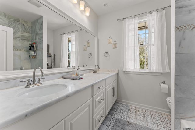 3100 Fairway Dr, Baton Rouge, LA 70809