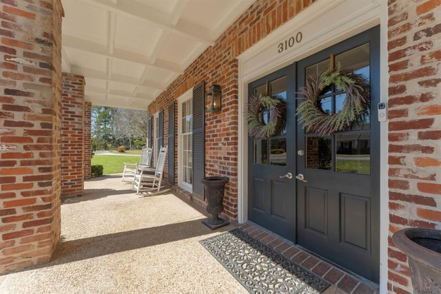 3100 Fairway Dr, Baton Rouge, LA 70809