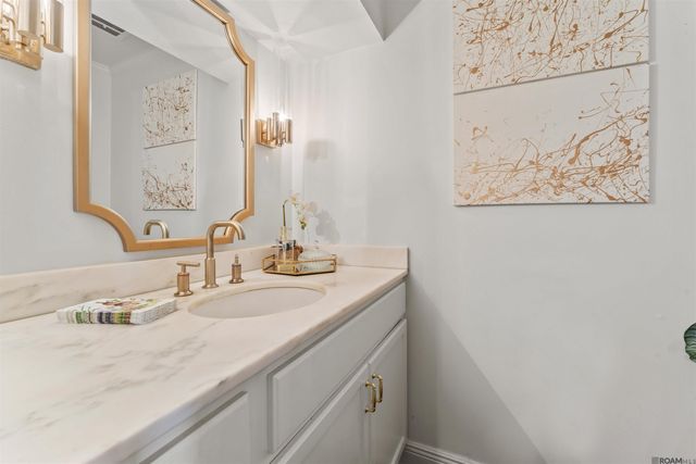 3100 Fairway Dr, Baton Rouge, LA 70809