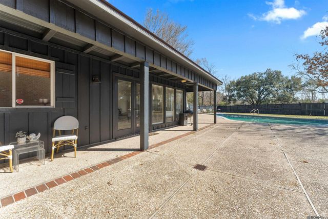 3100 Fairway Dr, Baton Rouge, LA 70809