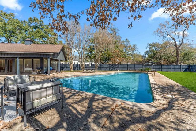 3100 Fairway Dr, Baton Rouge, LA 70809