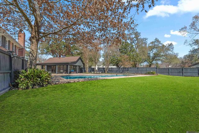 3100 Fairway Dr, Baton Rouge, LA 70809