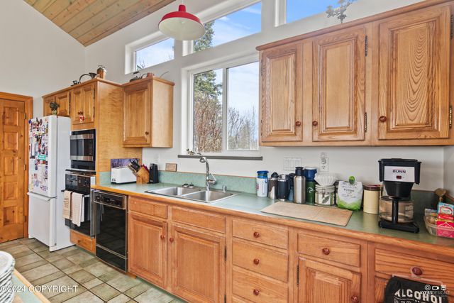 64460 Oil Well Road, Ninilchik, AK 99639