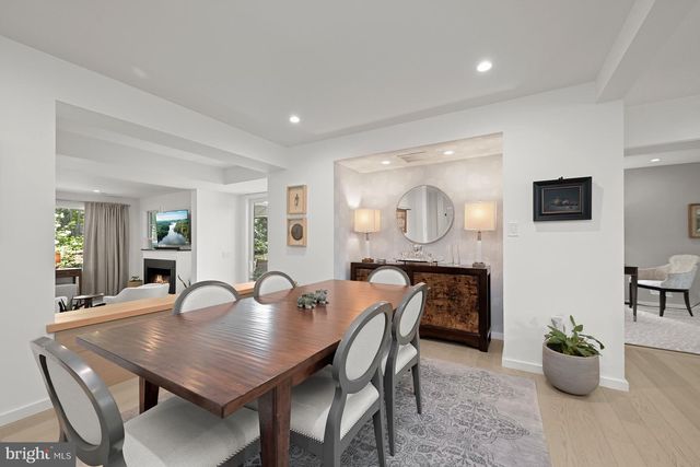5605 OVERLEA RD, Bethesda, MD 20816