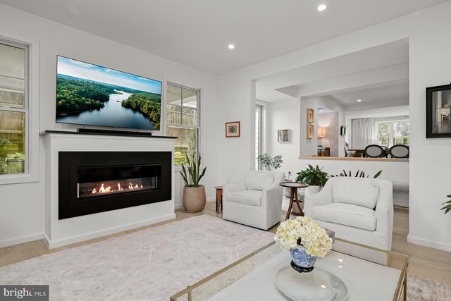 5605 OVERLEA RD, Bethesda, MD 20816