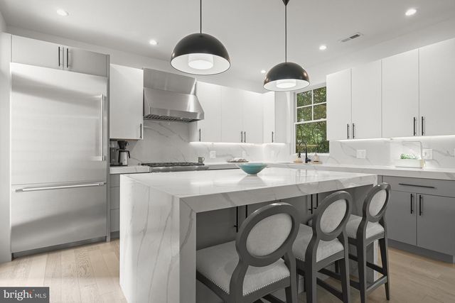 5605 OVERLEA RD, Bethesda, MD 20816