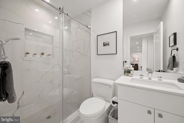 5605 OVERLEA RD, Bethesda, MD 20816