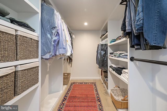 5605 OVERLEA RD, Bethesda, MD 20816