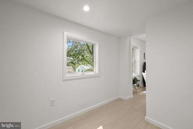 5605 OVERLEA RD, Bethesda, MD 20816