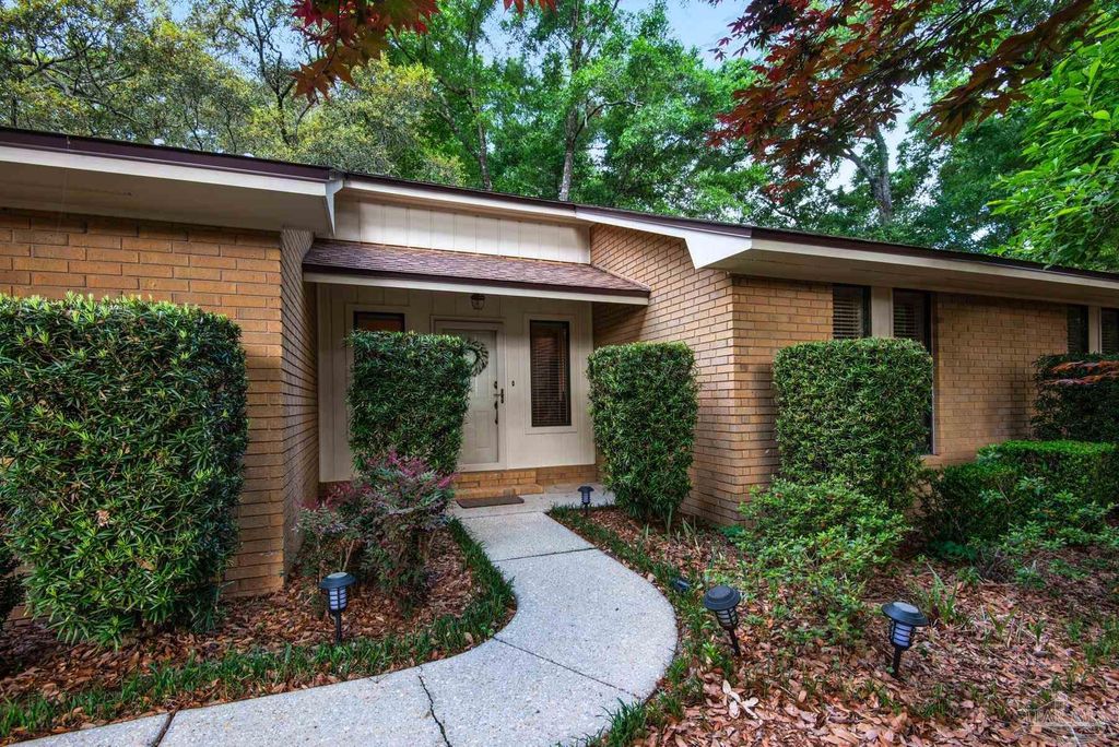10385 O'daniel Dr, Pensacola, FL 32514