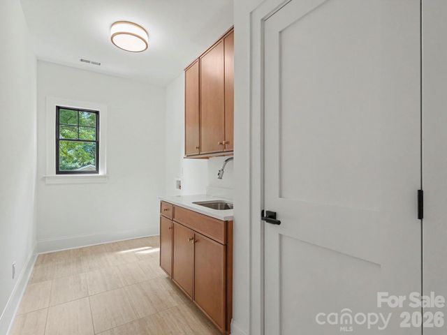 5963 Gate Post Road, Charlotte, NC 28211