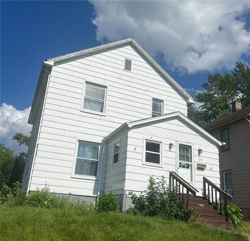 655 Spruce Ave, Sharon, PA 16146