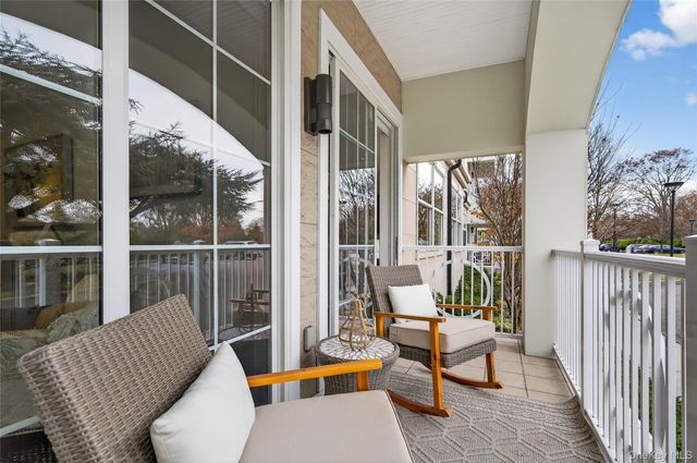 301 Franklin Avenue 114, Garden City, NY 11530