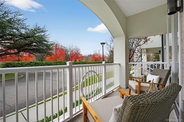 301 Franklin Avenue 114, Garden City, NY 11530