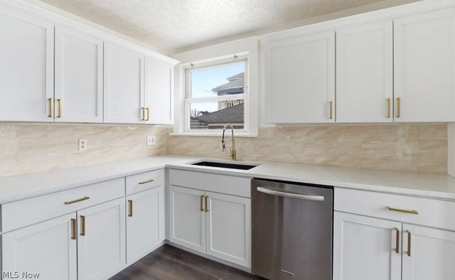 1150 W 10th Street, Lorain, OH 44052