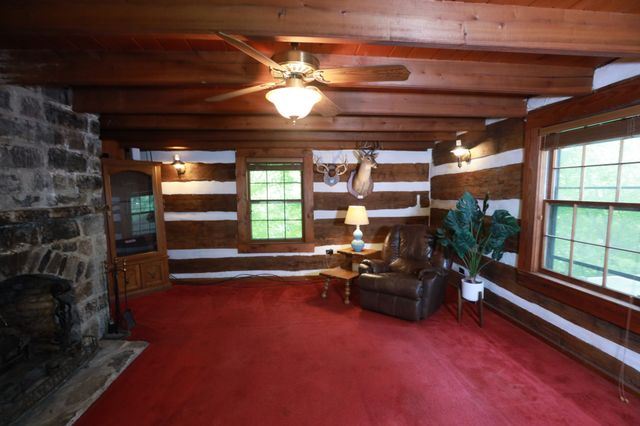 2634 Distillery Rd, Greenbrier, TN 37073