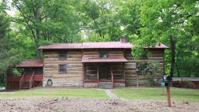 2634 Distillery Rd, Greenbrier, TN 37073