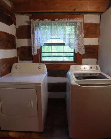 2634 Distillery Rd, Greenbrier, TN 37073