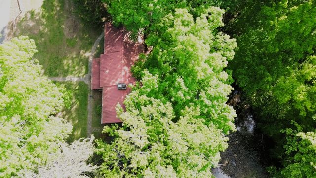 2634 Distillery Rd, Greenbrier, TN 37073