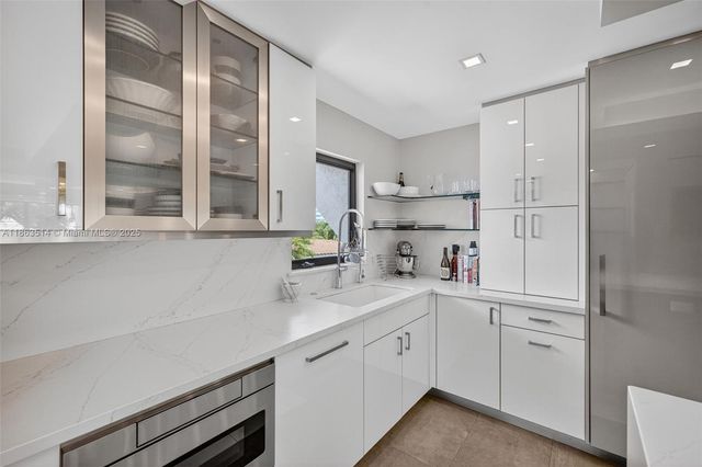 1223 Hillsboro Mile 4, Hillsboro Beach, FL 33062