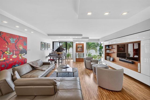 1223 Hillsboro Mile 4, Hillsboro Beach, FL 33062