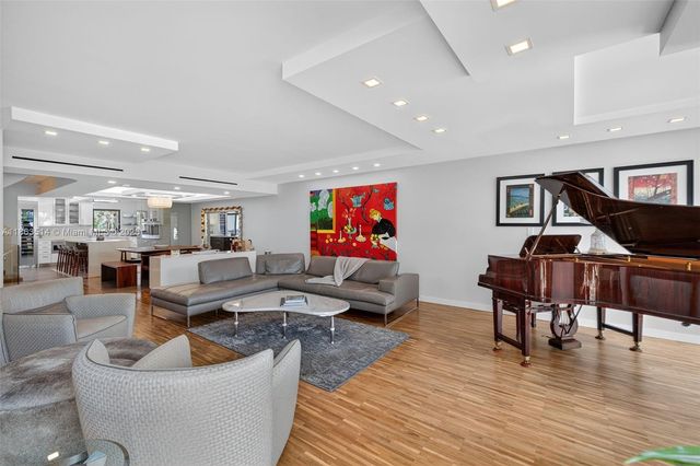 1223 Hillsboro Mile 4, Hillsboro Beach, FL 33062