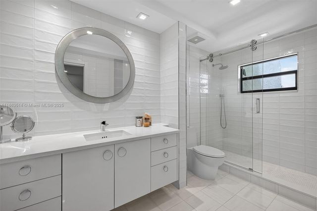 1223 Hillsboro Mile 4, Hillsboro Beach, FL 33062