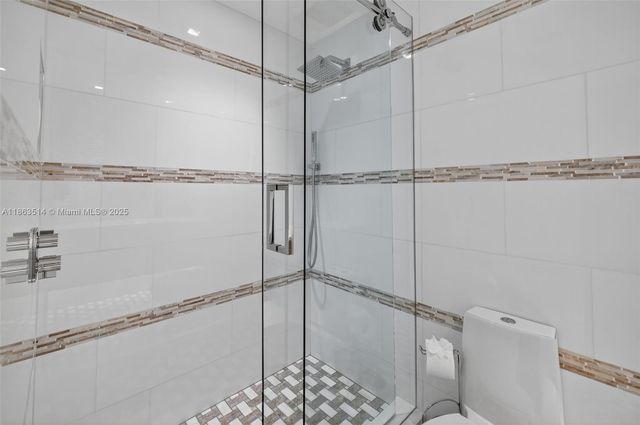 1223 Hillsboro Mile 4, Hillsboro Beach, FL 33062