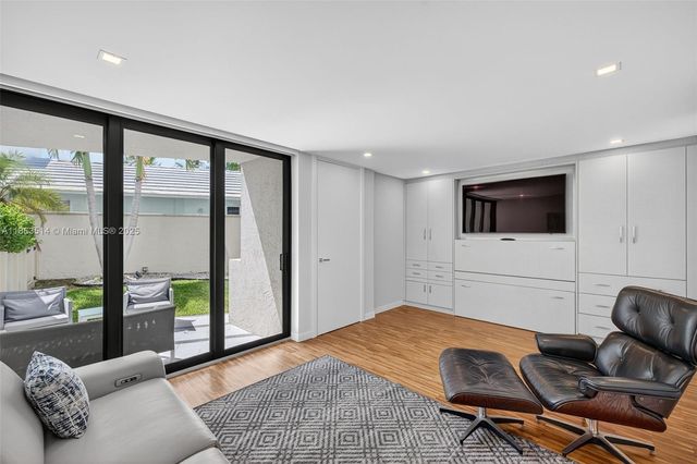 1223 Hillsboro Mile 4, Hillsboro Beach, FL 33062