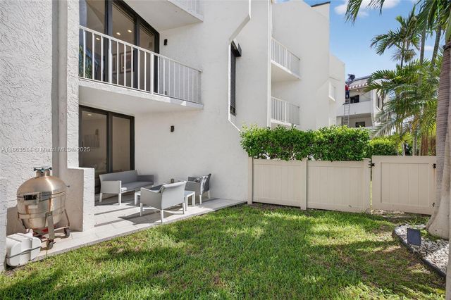 1223 Hillsboro Mile 4, Hillsboro Beach, FL 33062