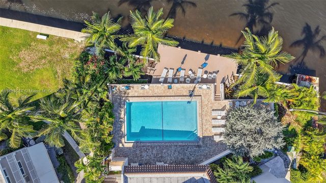 1223 Hillsboro Mile 4, Hillsboro Beach, FL 33062