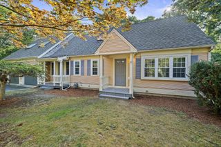 20 Biscayne Drive, Marstons Mills, MA 02648