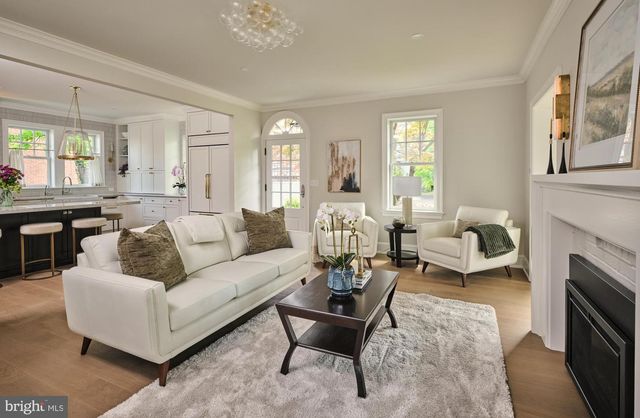 100 W BRIDGE ST, New Hope, PA 18938