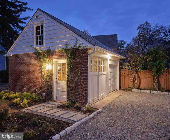 100 W BRIDGE ST, New Hope, PA 18938