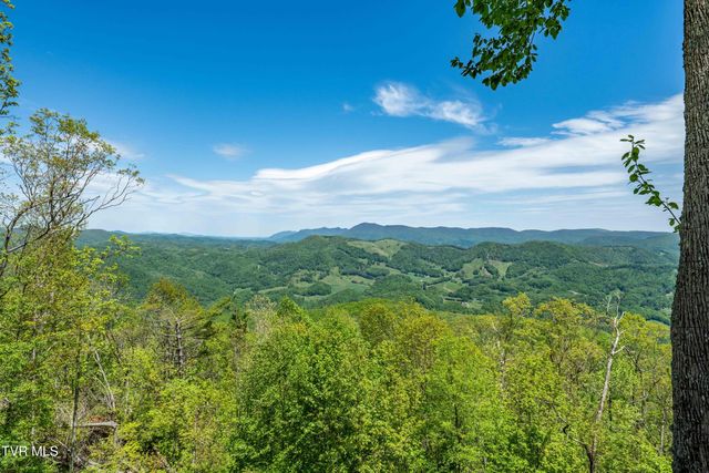 1527 Stone Mountain Road, Trade, TN 37691