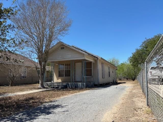 717 S Virginia Avenue, Mercedes, TX 78570