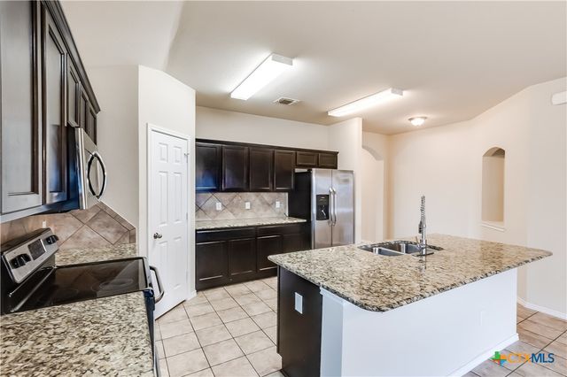 5402 Waterbank Lane, Killeen, TX 76543