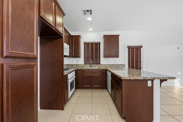 665 E. Riverside Dr. 3, Ontario, CA 91761