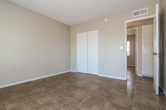 4810 W Desert Cove Avenue, Glendale, AZ 85304