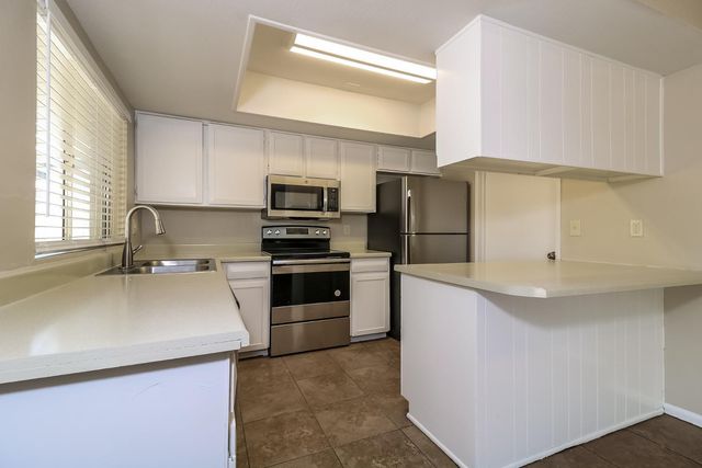 4810 W Desert Cove Avenue, Glendale, AZ 85304