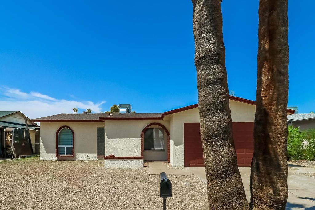 4810 W Desert Cove Avenue, Glendale, AZ 85304