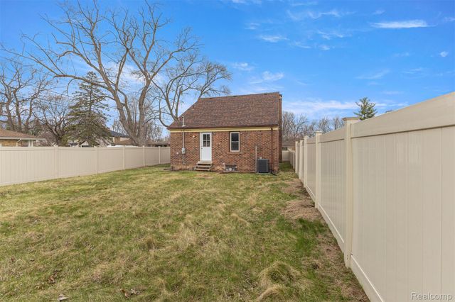 24555 Rouge River Drive, Dearborn Heights, MI 48127