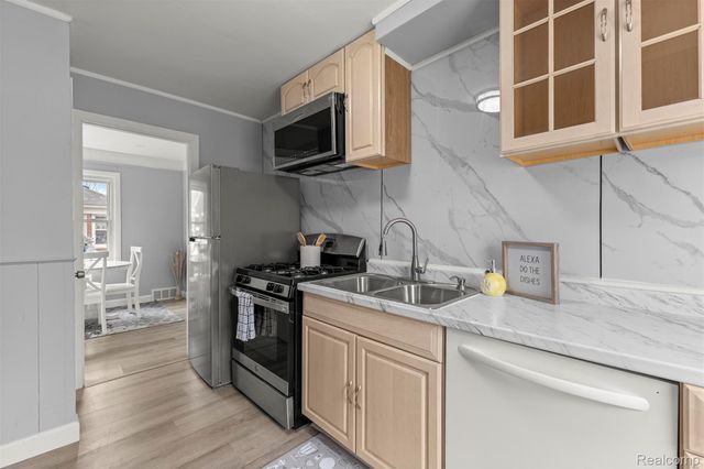 24555 Rouge River Drive, Dearborn Heights, MI 48127