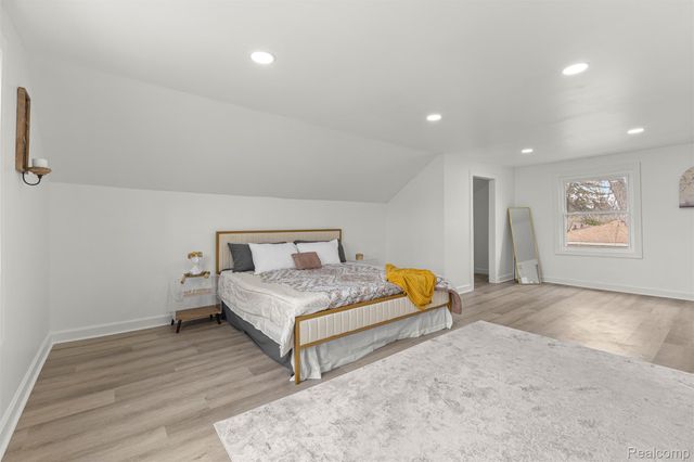 24555 Rouge River Drive, Dearborn Heights, MI 48127