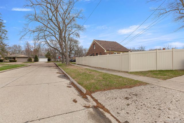 24555 Rouge River Drive, Dearborn Heights, MI 48127