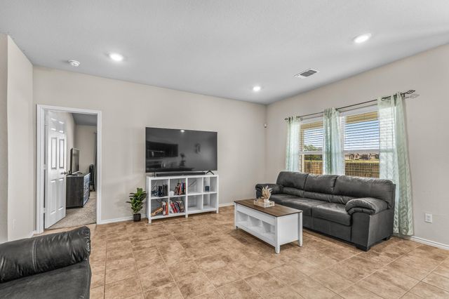 1006 Rosa Parks DR, Killeen, TX 76543