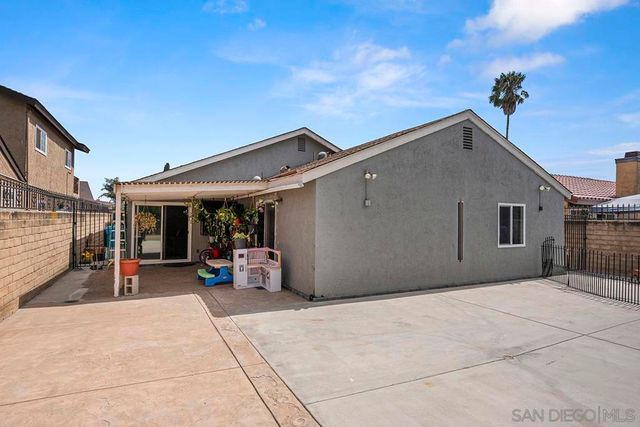 1642 Planicie, San Diego, CA 92154