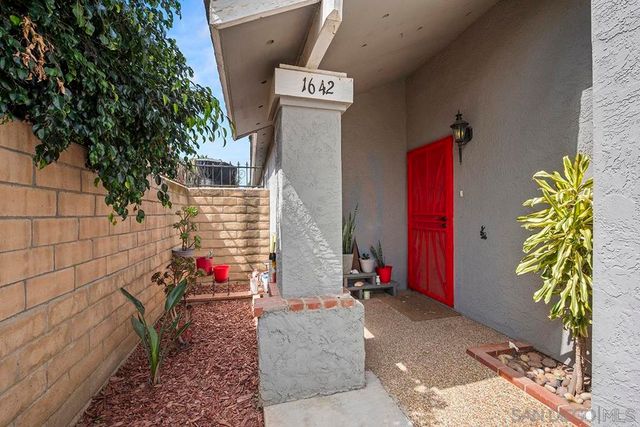 1642 Planicie, San Diego, CA 92154