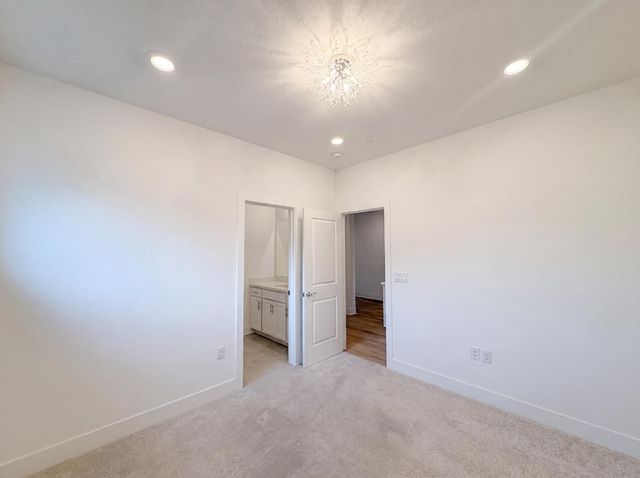 2743 Irish Meadow Way, Lathrop, CA 95330